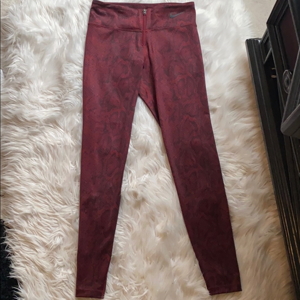 Nike snakeskin legging